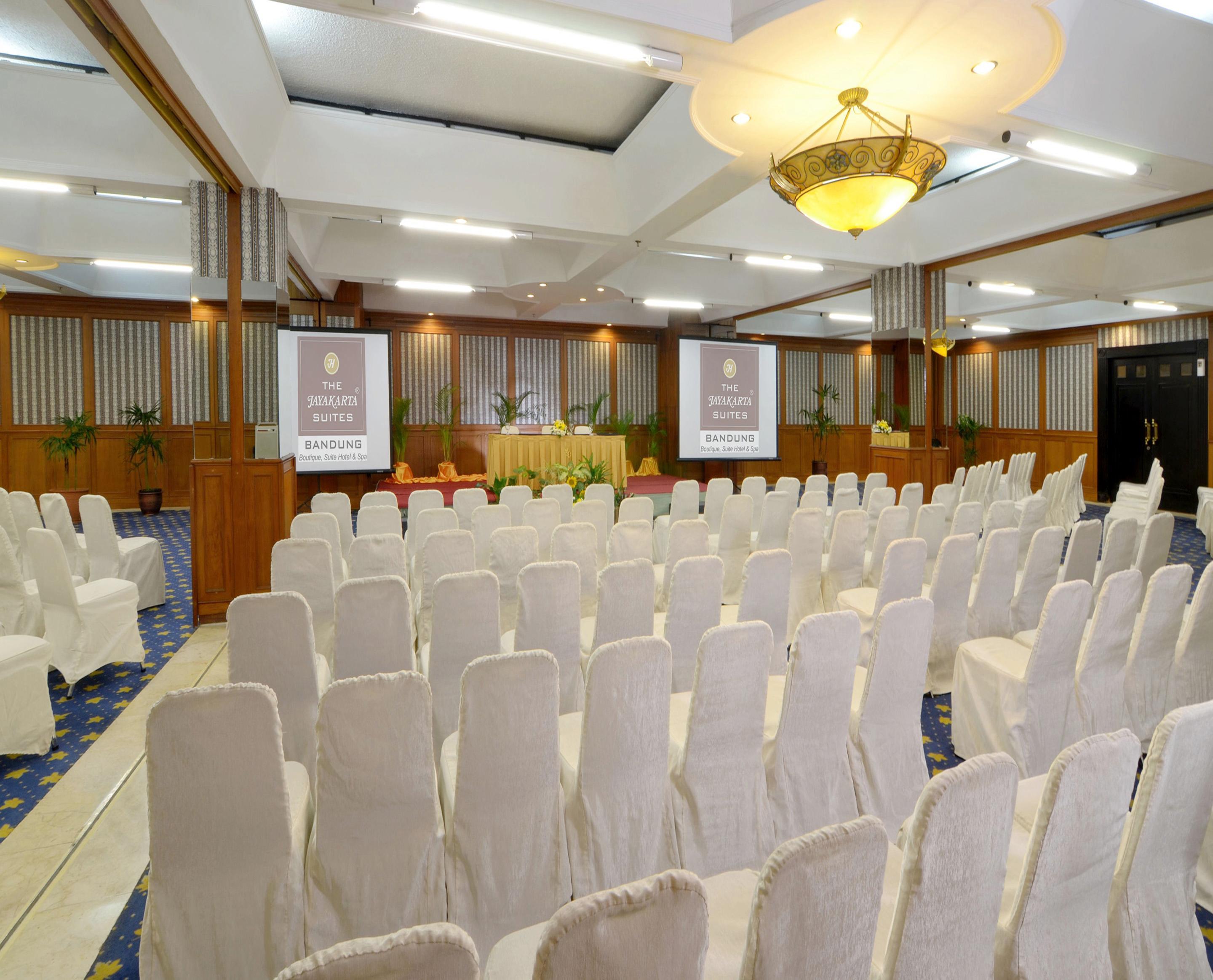 The Jayakarta Suites Бандунг Екстер'єр фото