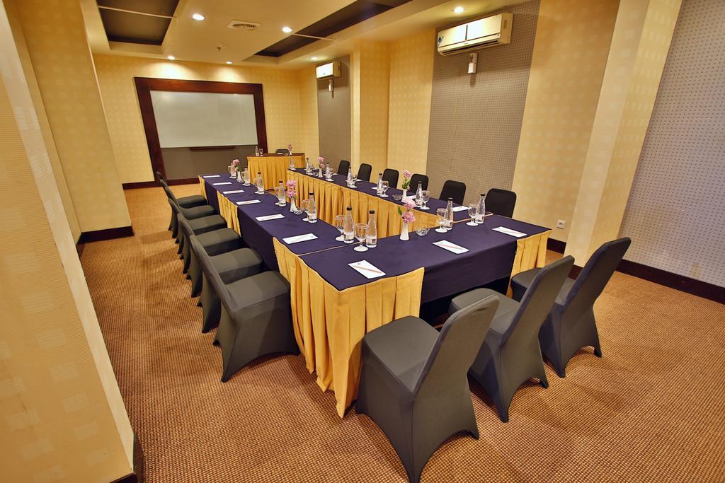 The Jayakarta Suites Бандунг Екстер'єр фото