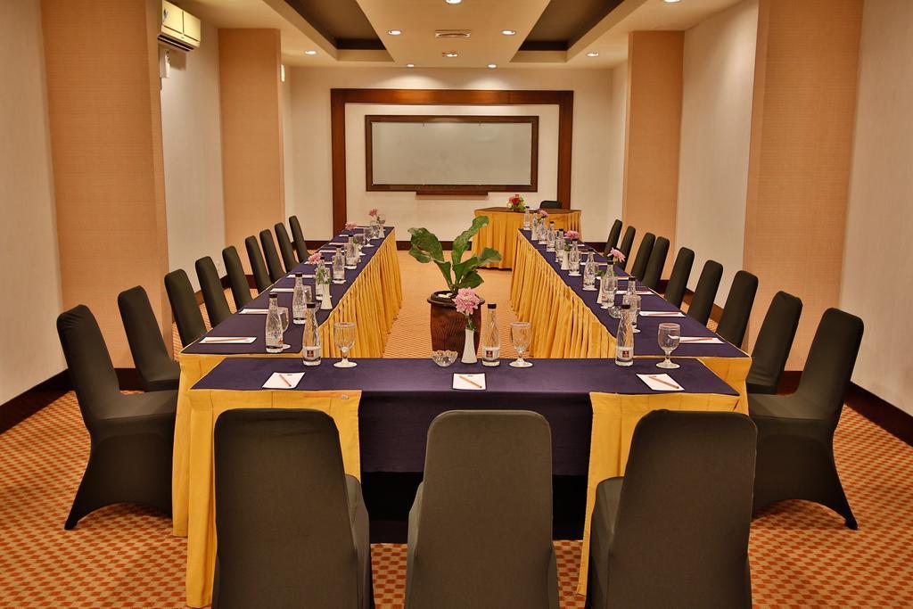 The Jayakarta Suites Бандунг Екстер'єр фото