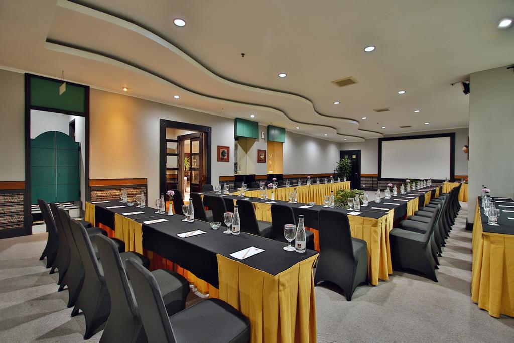 The Jayakarta Suites Бандунг Екстер'єр фото